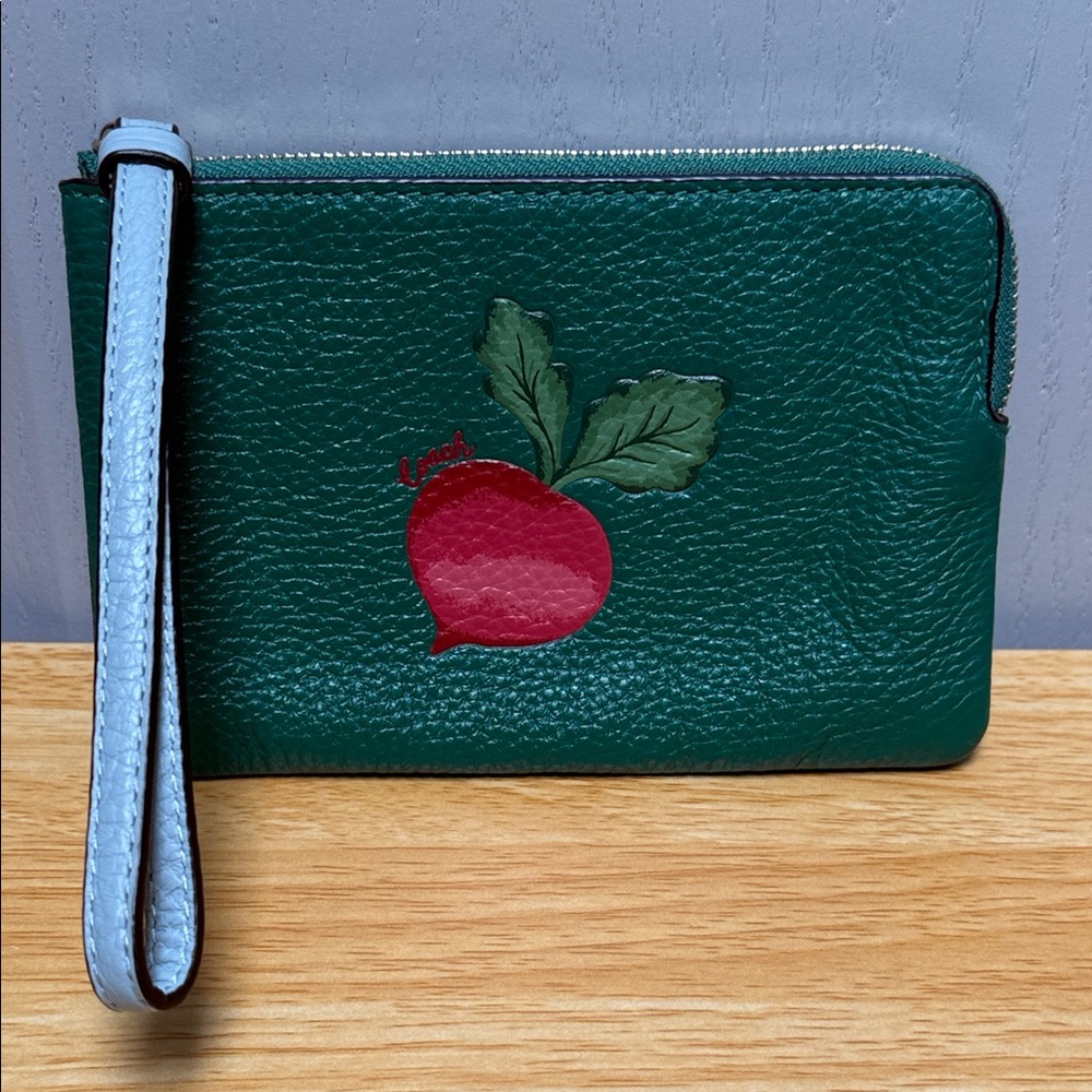 Coach Corner Zip Wristlet  Radish 🫜 - Picture 6 of 16